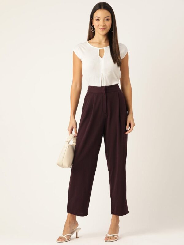 Keyhole Neck Extended Sleeves Crepe Top - Image 3